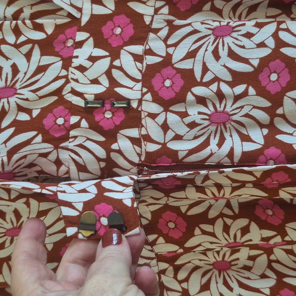 Anthropologie Long Sleeve Bell Bottom Flared Vibrant Floral Jumpsuit Collared 6 - Picture 5 of 17